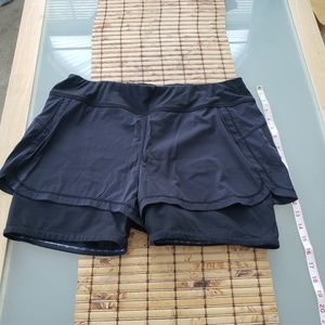 Athleta 2 in 1 Short XL